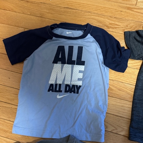 Sports Tops bundle - Picture 6 of 6